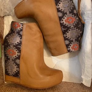Ella Moss Tapestry wedges